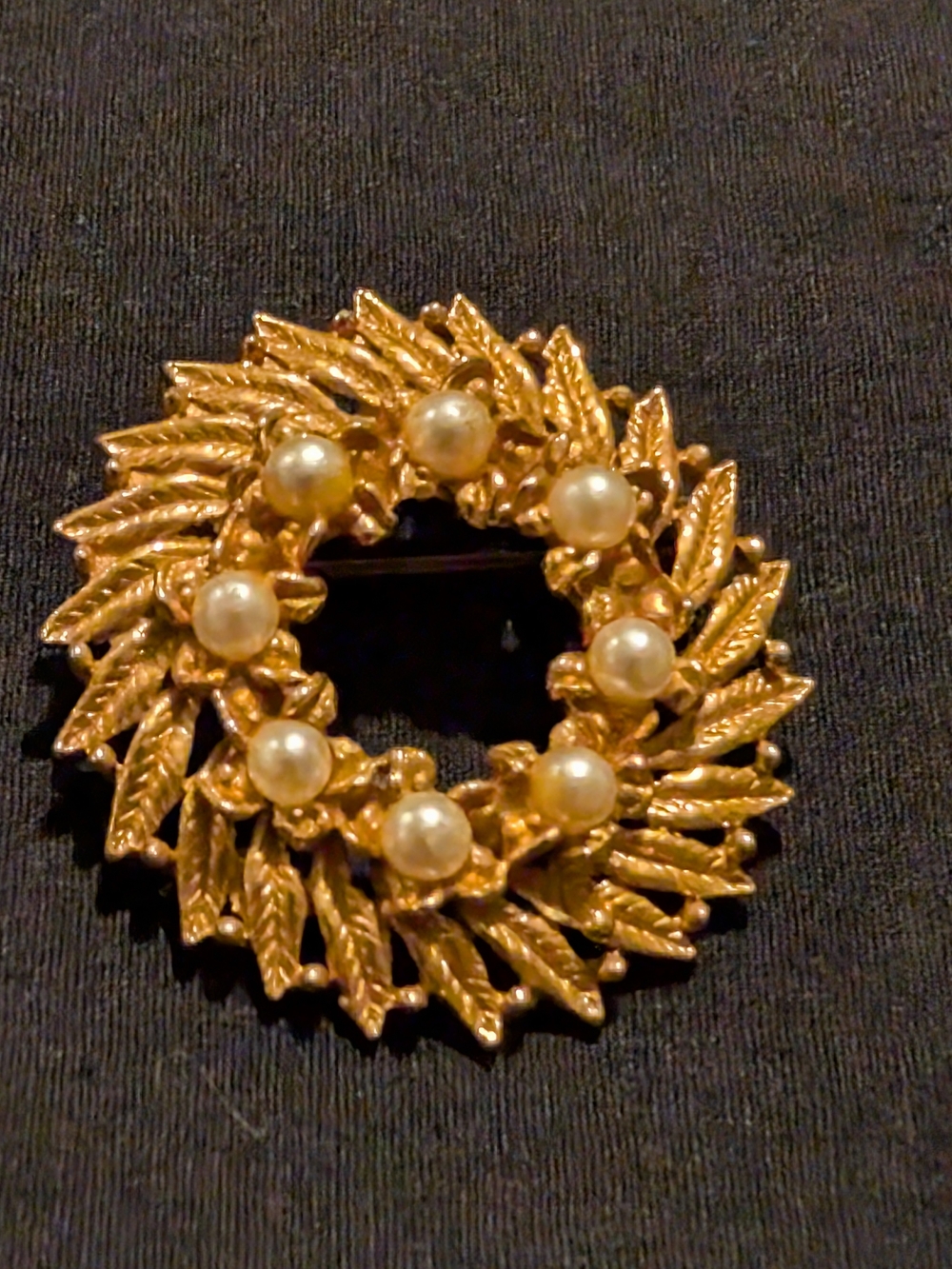 Vintage Gold Pearl Wreath Brooch